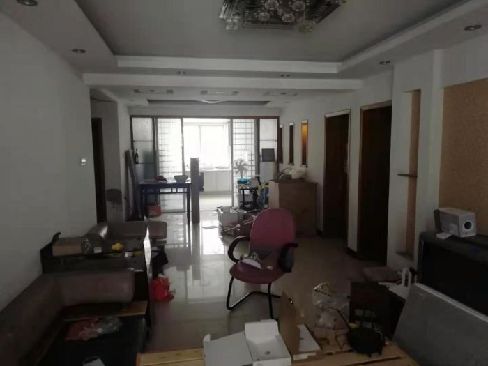 城港花苑 3室厅卫 126m&sup2;