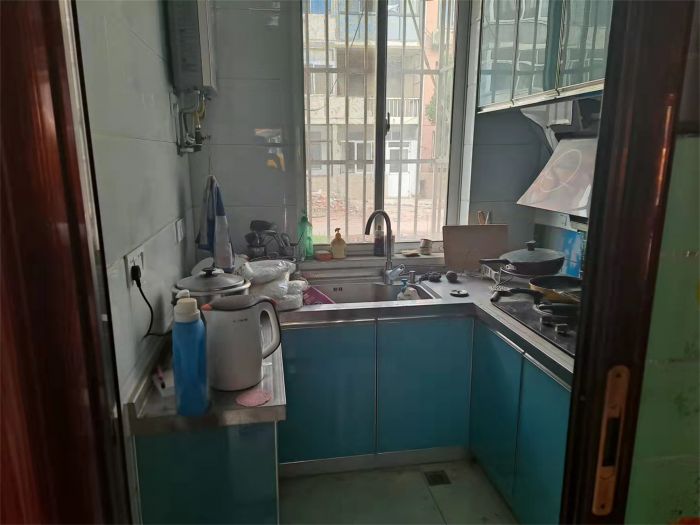 易家桥新村 2室1厅1卫 70m&sup2;