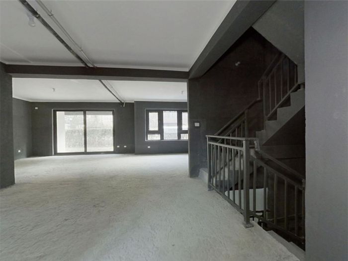 万科翡翠东第 5室2厅2卫 140m&sup2;