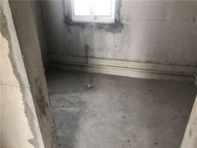 军山花园 4室2厅2卫 200.00m&sup2;