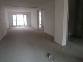 中南世纪花城三期 4室2厅3卫 275m²