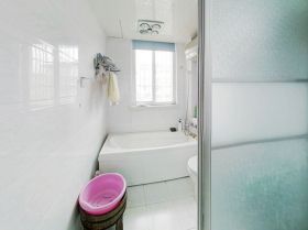 天山花苑 3室2厅2卫 132m&sup2;