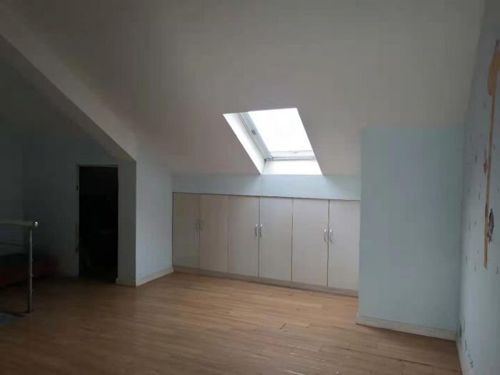 越江新村 3室1厅1卫 138m&sup2;