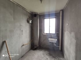 万通城 1室厅卫 98m&sup2;
