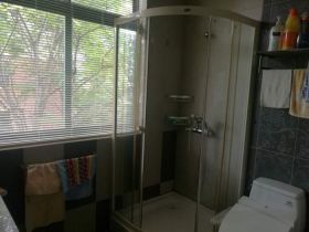 凤凰莱茵苑 4室2厅2卫 247m&sup2;
