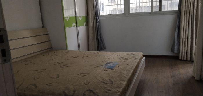 世纪新城 3室2厅1卫 82.00m&sup2;