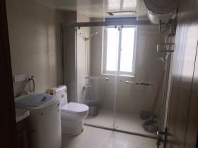 春晖花园 3室2厅1卫 135m&sup2;