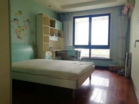 高迪晶城 3室2厅2卫 160m&sup2;