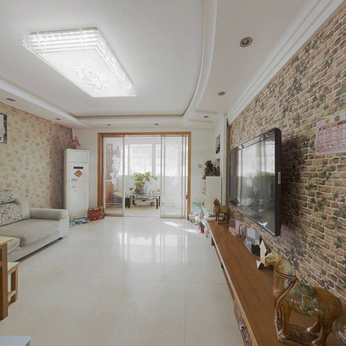 滨河东城 3室2厅2卫 140m&sup2;