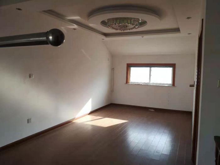 星通花园 3室2厅1卫 130m&sup2;