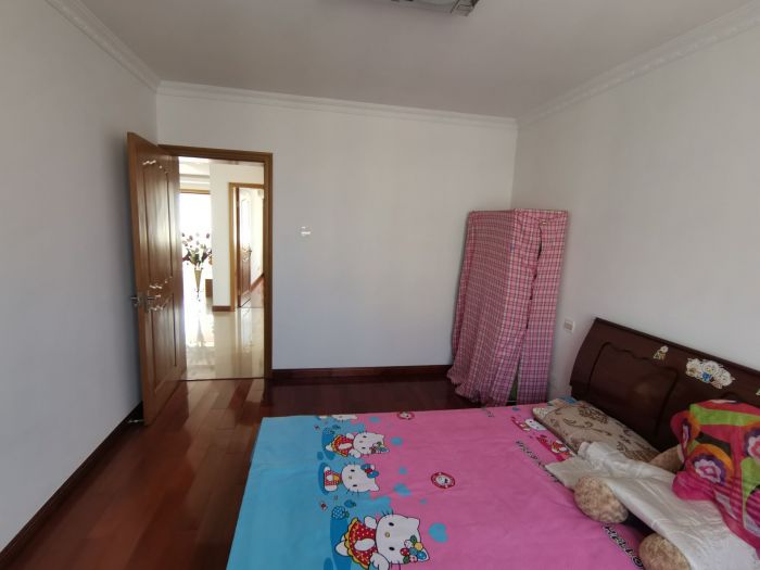 五一新村 3室2厅1卫 142m&sup2;