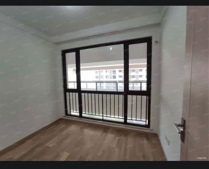 云樾东方 3室2厅1卫 95m&sup2;