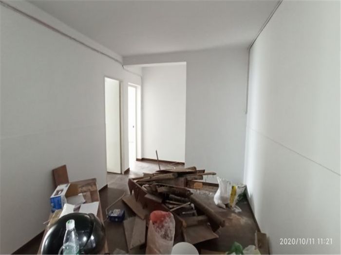 天山花苑 6室厅卫 245m&sup2;