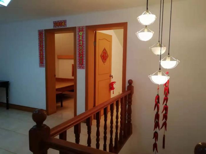 莲花苑 5室2厅1卫 94.41m&sup2;