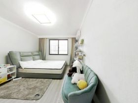 天山花苑 3室2厅1卫 141m&sup2;