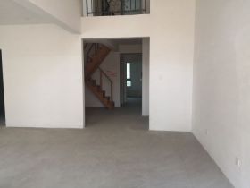 军山花园 4室2厅2卫 167m&sup2;