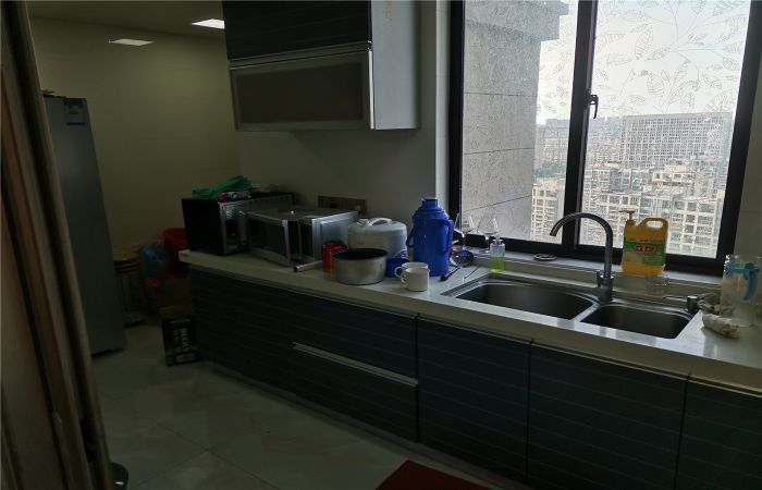 德诚翠湖湾 3室2厅2卫 134m&sup2;