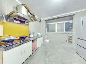 星辰花园 3室2厅2卫 141m&sup2;