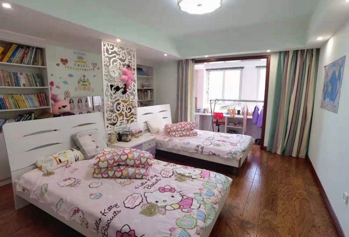 益兴名流府 4室2厅2卫 187.00m&sup2;
