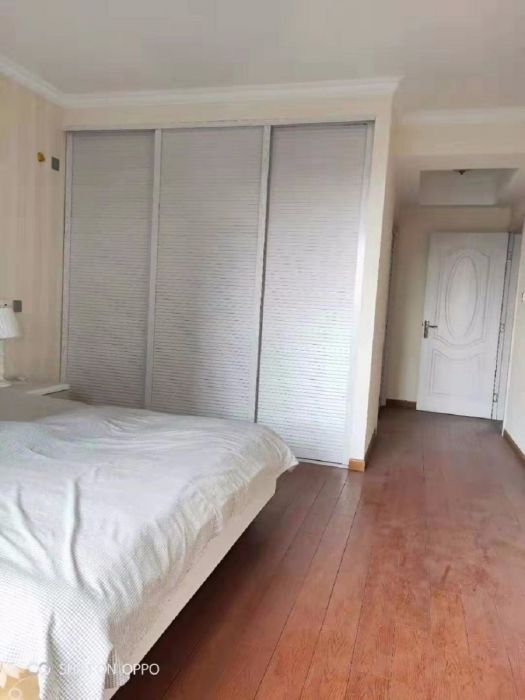 高迪晶城 3室2厅2卫 161m&sup2;