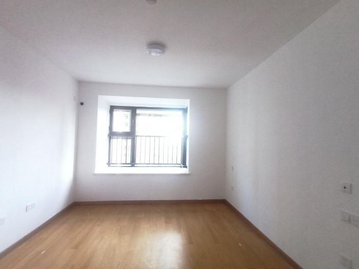 绿地新里城 3室2厅2卫 115m&sup2;