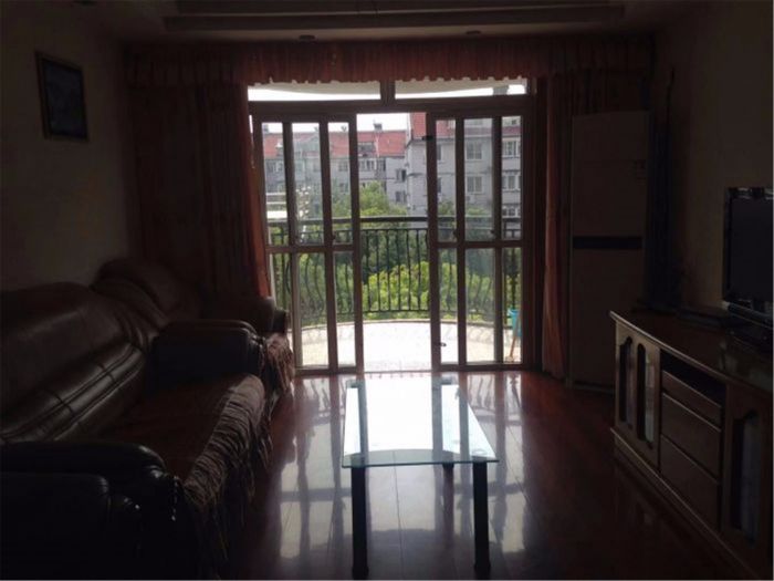 朝晖花园 3室2厅2卫 130m&sup2;