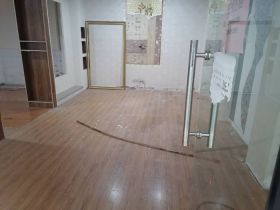 鸿运大厦 1室1厅1卫 40m&sup2;