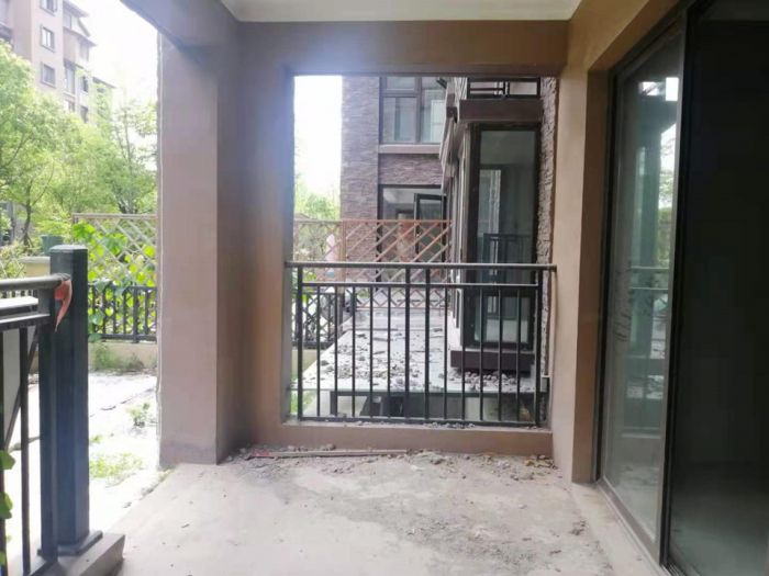 华强城 4室2厅2卫 337.00m&sup2;