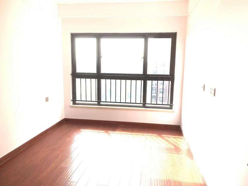 林肯公园 3室2厅2卫 115m&sup2;