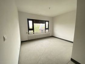 春风南岸西园 5室3厅3卫 400m&sup2;