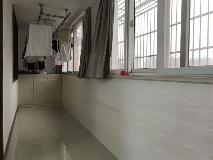 东城花园 5室2厅2卫 133m&sup2;