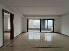 佳期漫 5室2厅2卫 141m²