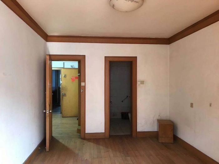 华侨花苑 3室2厅2卫 132m&sup2;