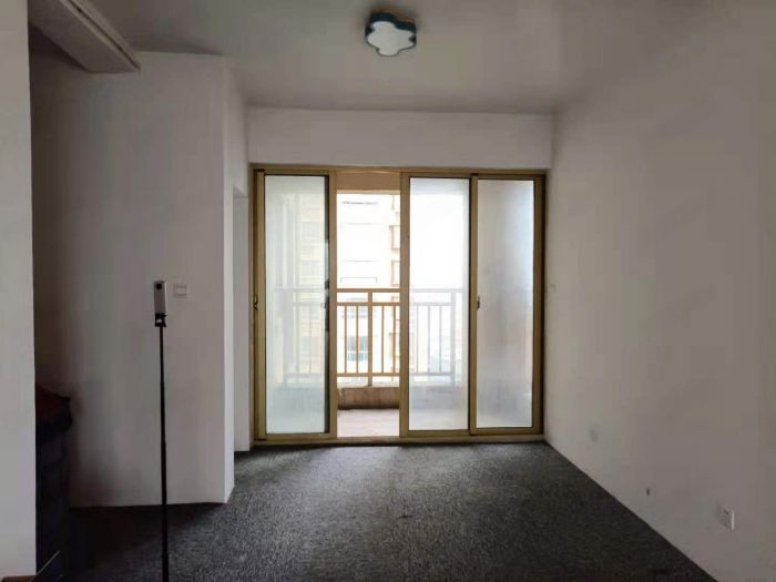 尚海湾 3室2厅1卫 140m&sup2;