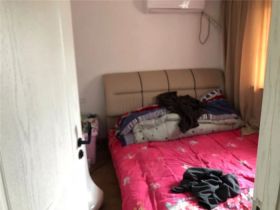 北濠桥东村 4室2厅2卫 140.00m&sup2;