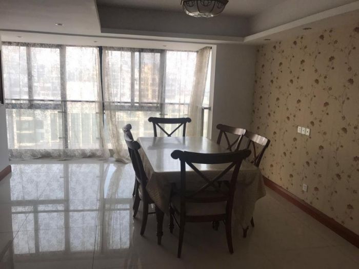 七星花园 3室厅卫 140m&sup2;