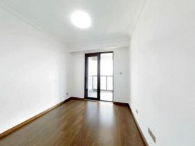雍华府 3室2厅2卫 114m&sup2;