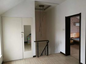 永兴花苑 3室1厅2卫 150m&sup2;