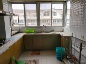 春晖花园 5室2厅2卫 130m&sup2;