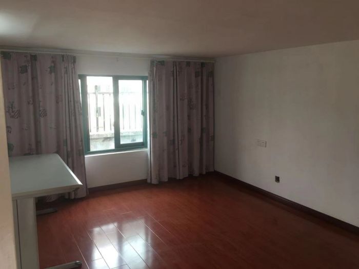 新城小区 5室3厅2卫 136m&sup2;