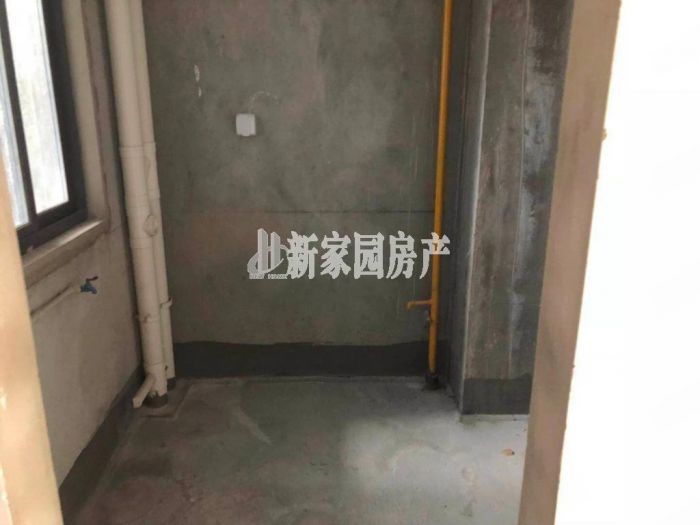 罗福宫 3室2厅1卫 96m&sup2;