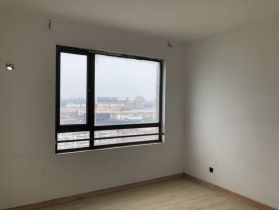 景华城 3室2厅2卫 132m&sup2;
