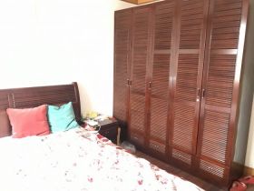 龙王桥新村 3室2厅2卫 186m&sup2;