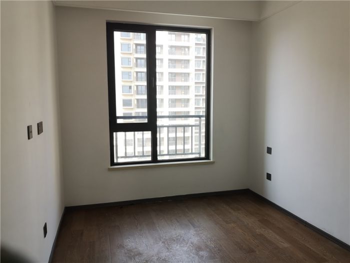 春风南岸东园 4室2厅2卫 142m&sup2;