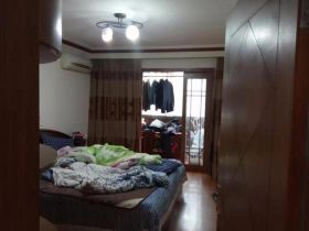 朝晖花园 3室1厅2卫 176.8m&sup2;