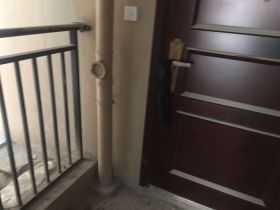 华强城 3室2厅1卫 106m&sup2;