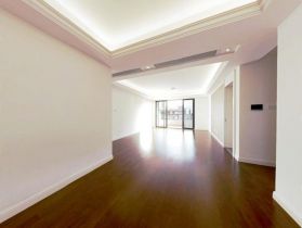 红星天铂 5室2厅2卫 160m²