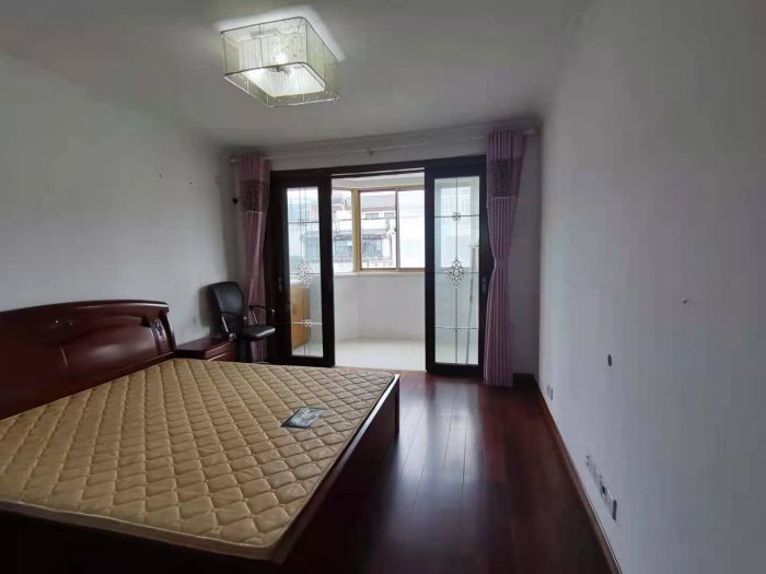 天都花苑 6室2厅2卫 225m&sup2;