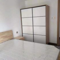 雍华府 3室2厅2卫 114m&sup2;