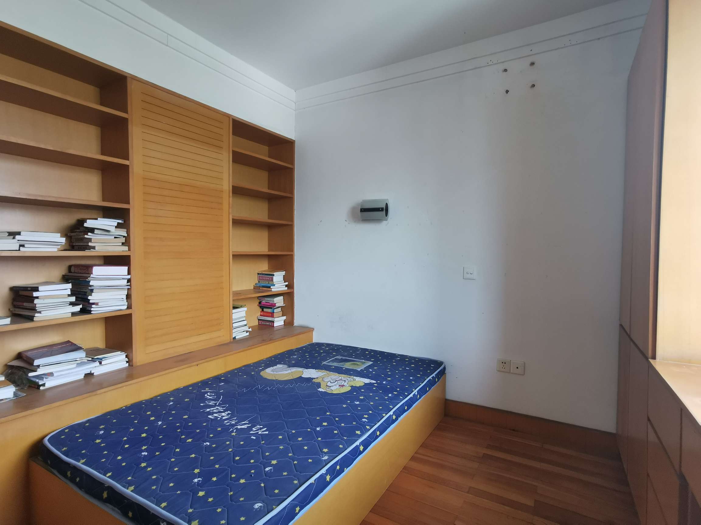 德民花苑 5室2厅2卫 220m&sup2;